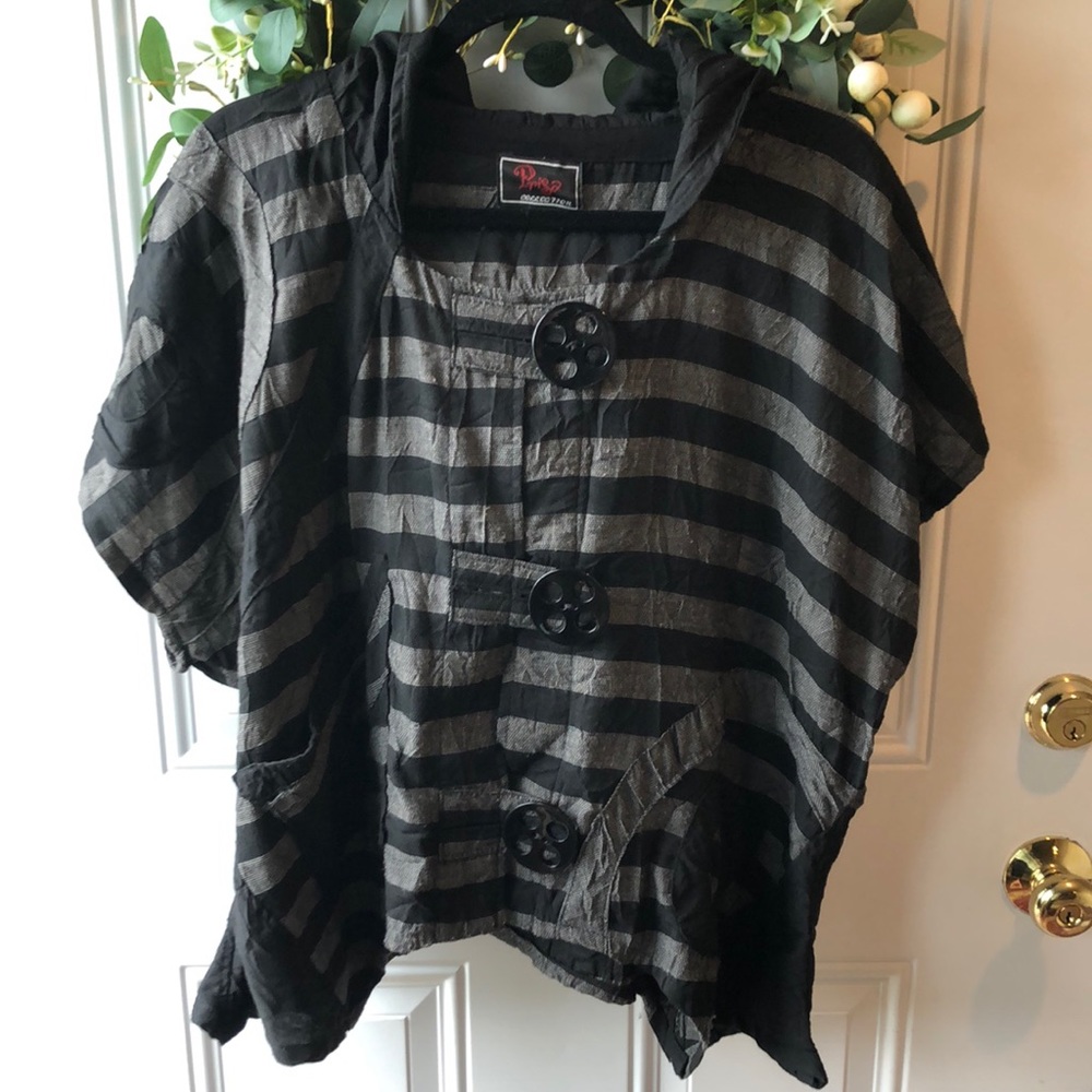 ***SALE***Prisa Collection size medium